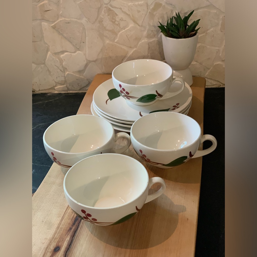 BLUE RIDGE SOUTHERN POTTERIES | Set of 4 | Stanhome Ivy  Tea Cups and Saucers